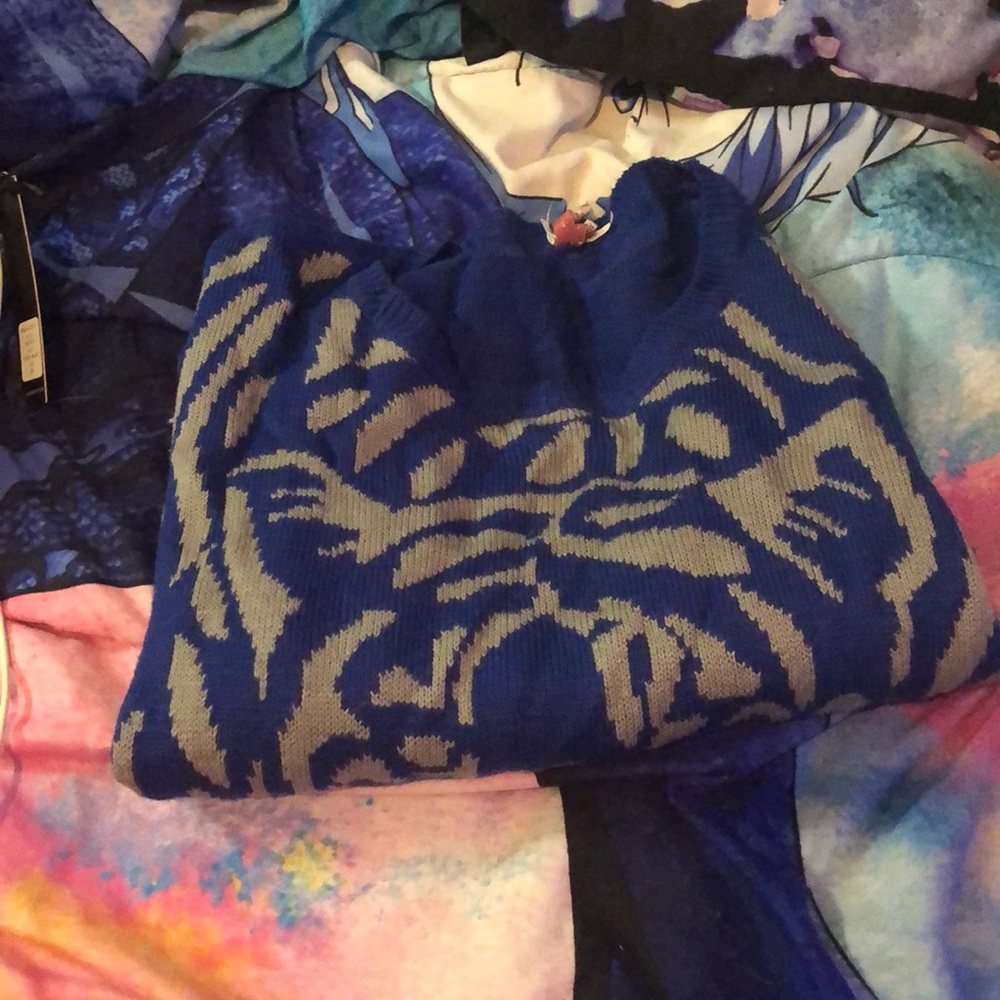 Tiger sweater